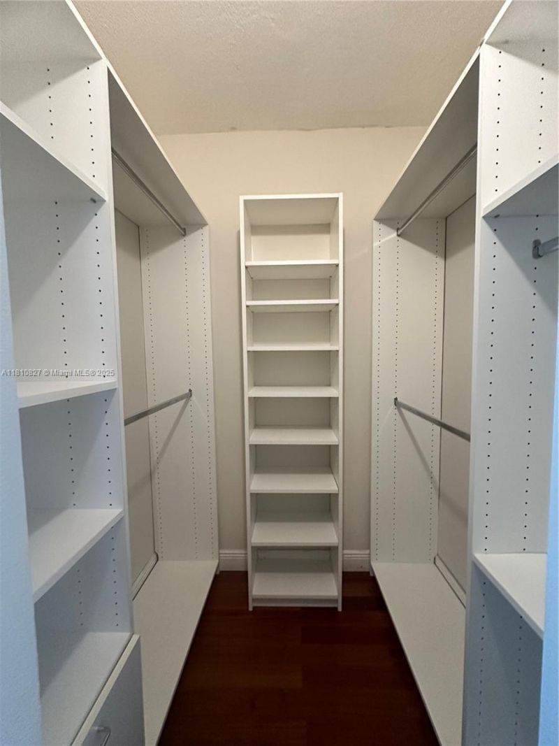 520 Brickell Key Dr, Unit A811, Miami, FL 33131 Photo