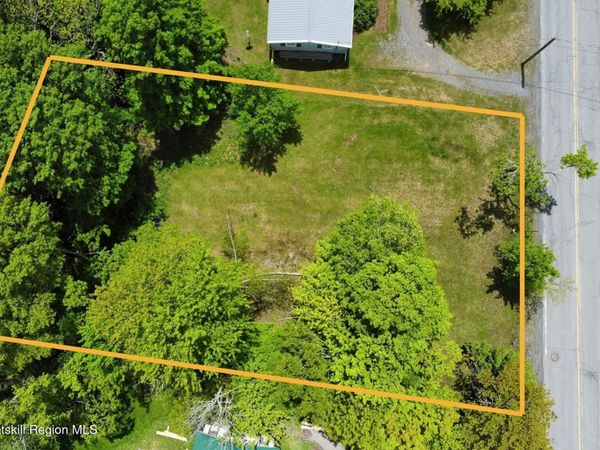 136 Route 23c, Tannersville, NY 12485