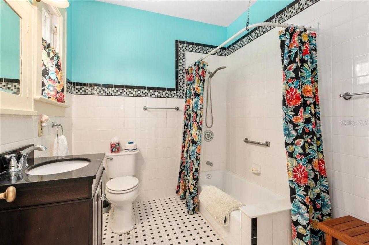 2326 2nd Avenue E, Bradenton, FL 34208 Photo