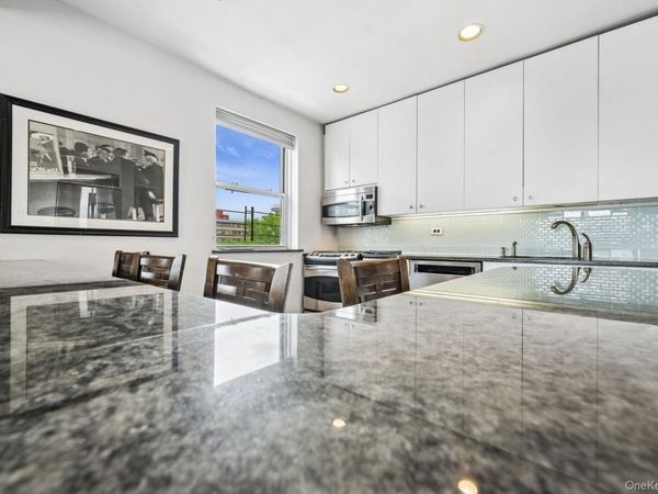 162-41 Powells Cove Boulevard, Unit 4G, Beechhurst, NY 11357