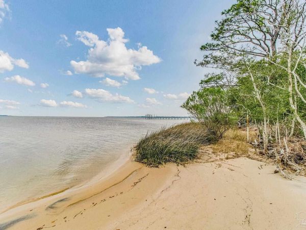 3155 Deep Water Cir, Milton, FL 32530