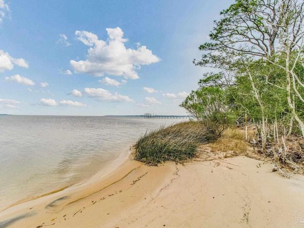 3155 Deep Water Cir, Milton, FL 32530