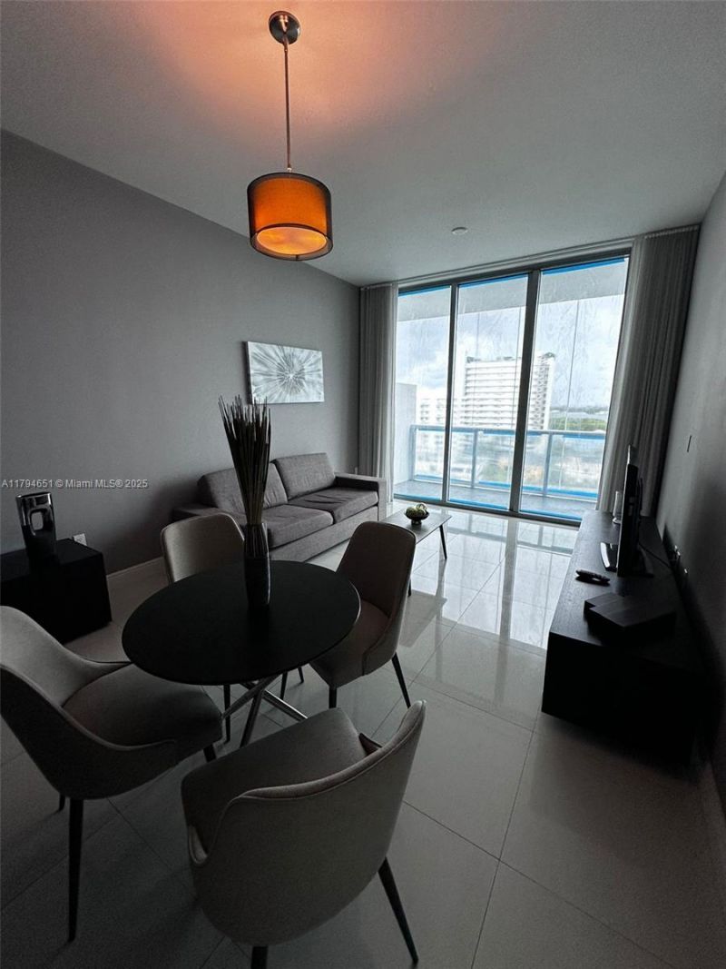 7930 East Dr, Unit 1007, North Bay Village, FL 33141 Photo