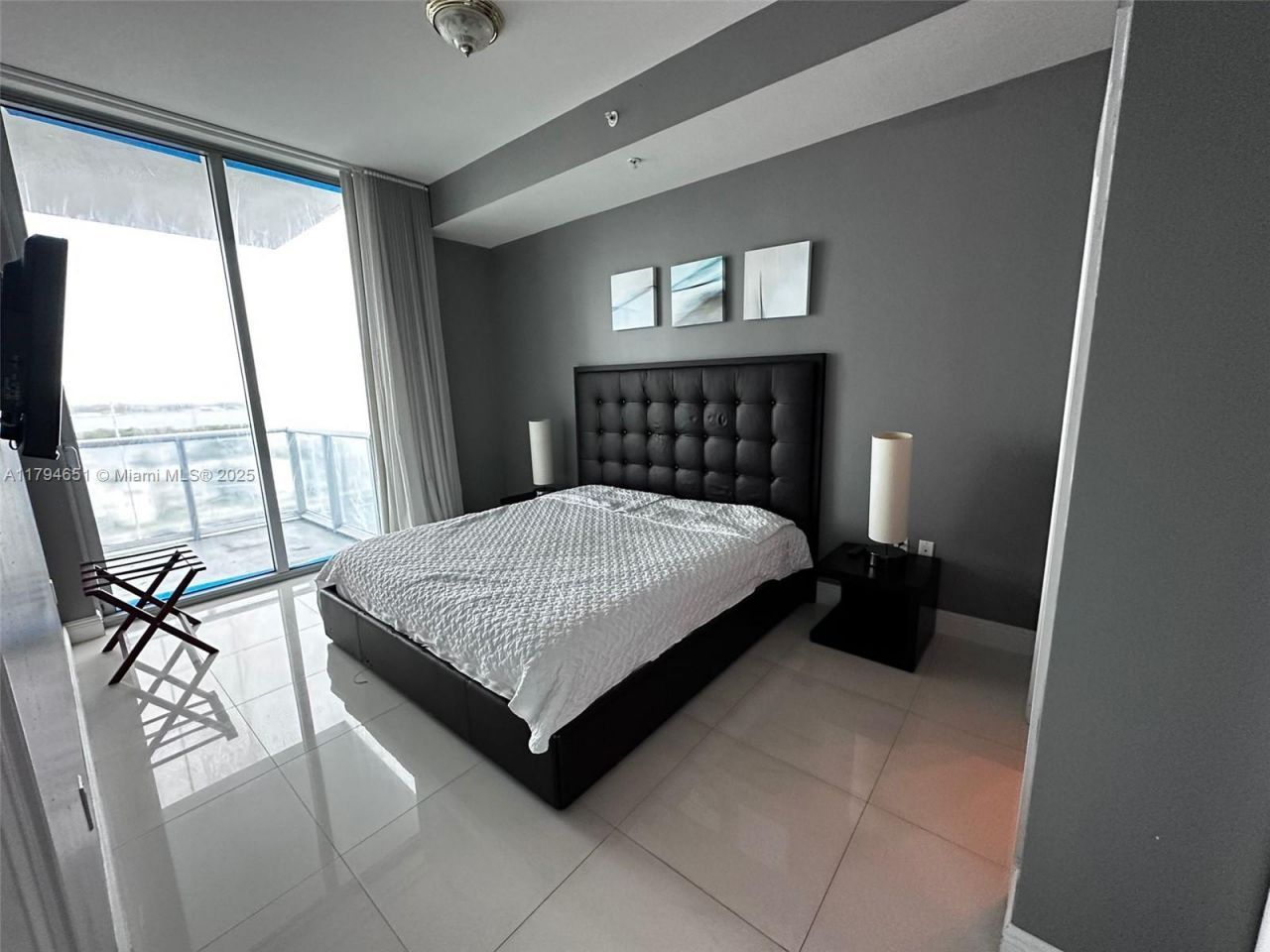 7930 East Dr, Unit 1007, North Bay Village, FL 33141 Photo