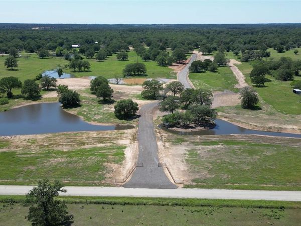 431 Nink RD, Smithville, TX 78957