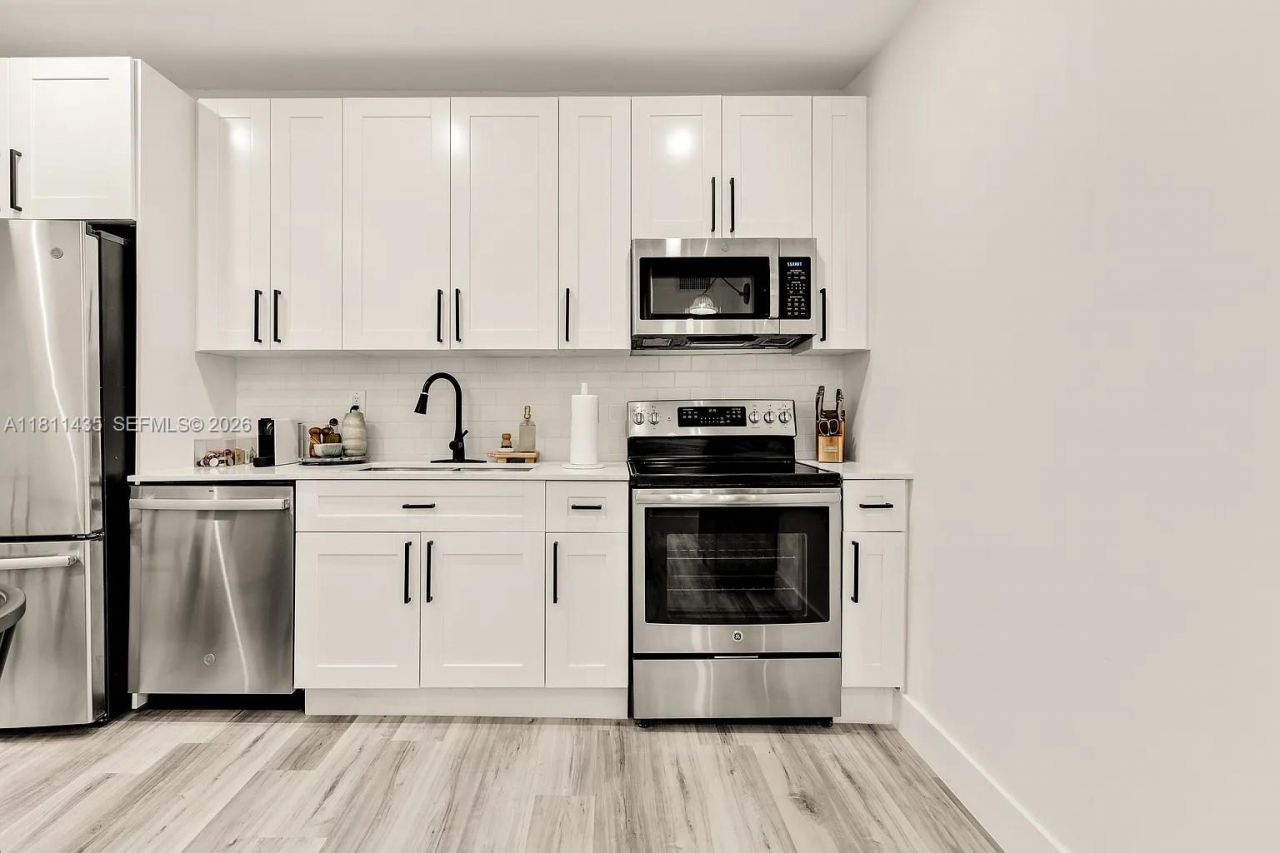 1237 NW 33rd Ave, Miami, FL 33125 Photo