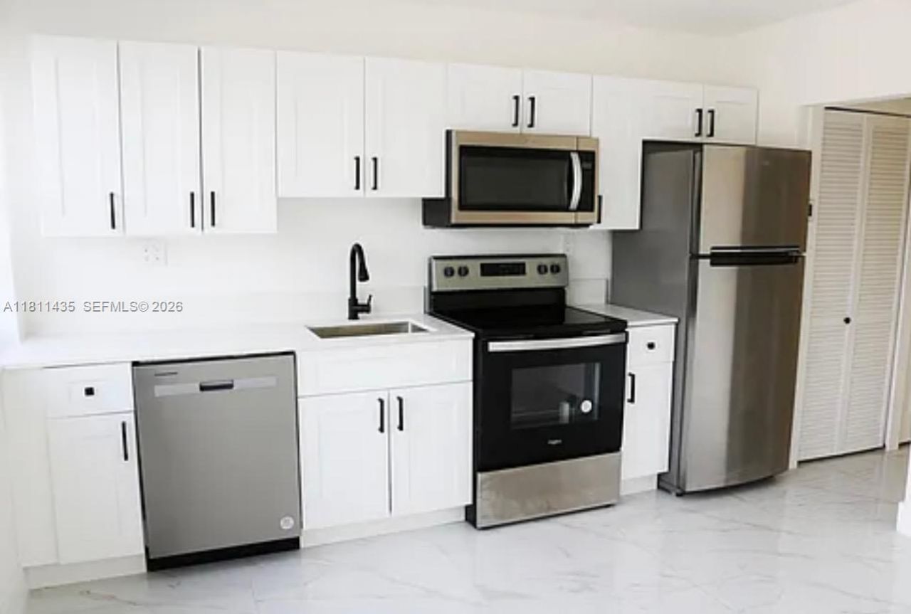 1237 NW 33rd Ave, Miami, FL 33125 Photo