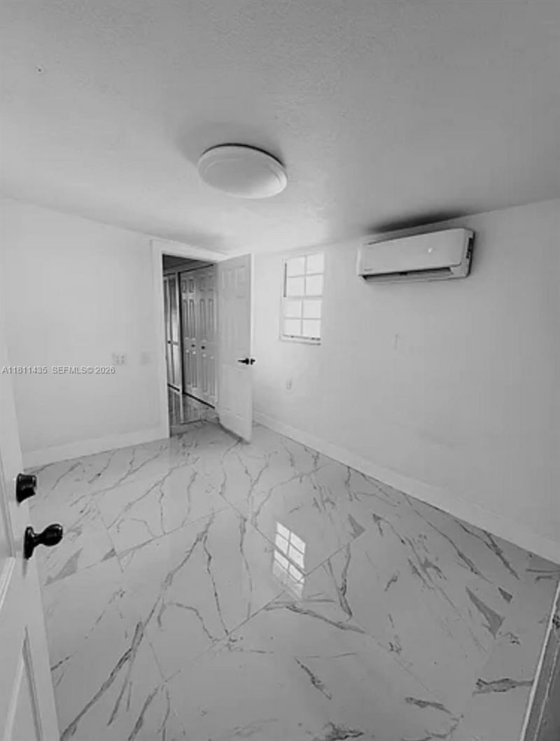 1237 NW 33rd Ave, Miami, FL 33125 Photo