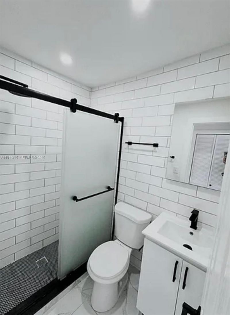 1237 NW 33rd Ave, Miami, FL 33125 Photo