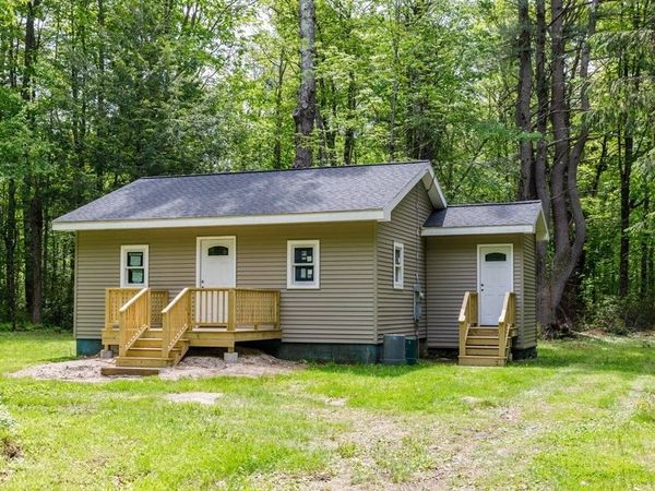 225 Queen Lake Road, Phillipston, MA 01331