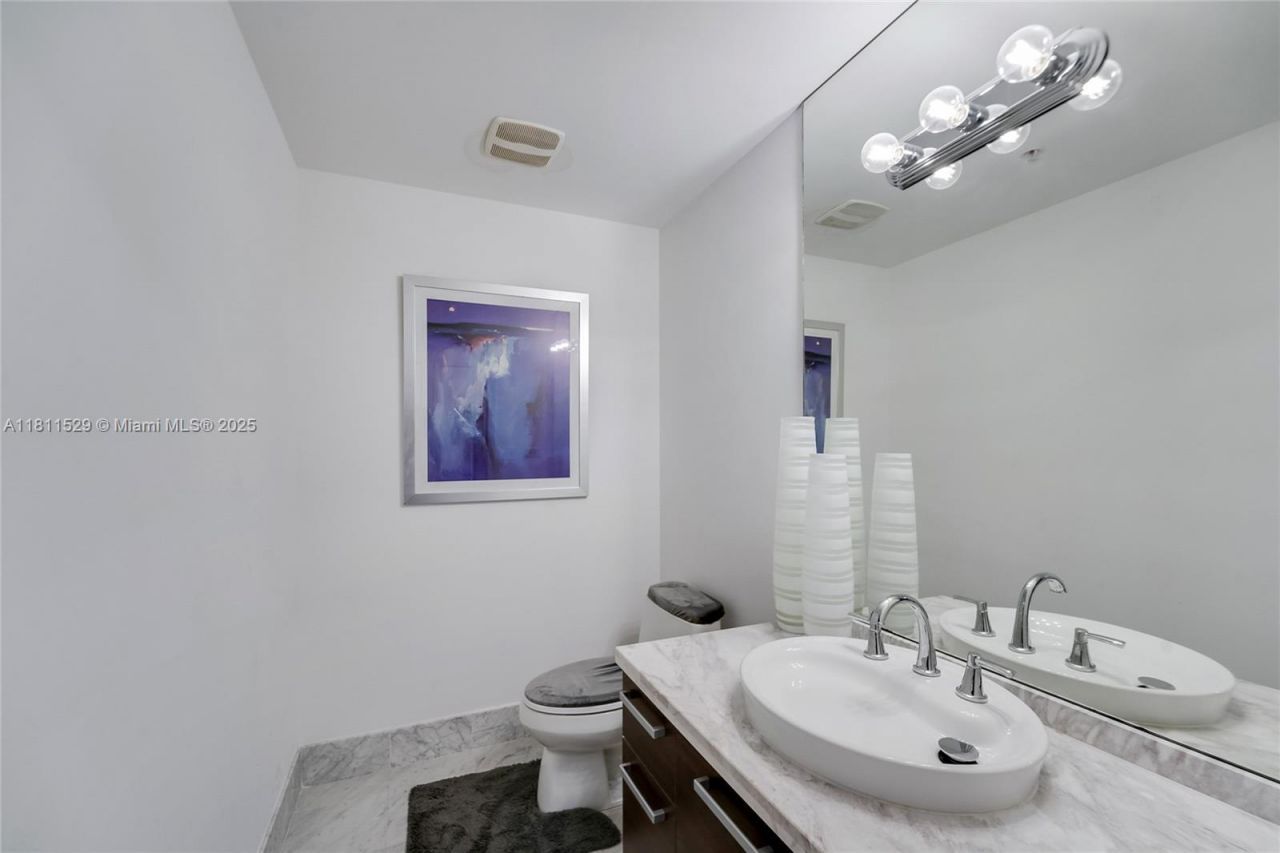 244 Biscayne Blvd, Unit 644, Miami, FL 33132 Photo