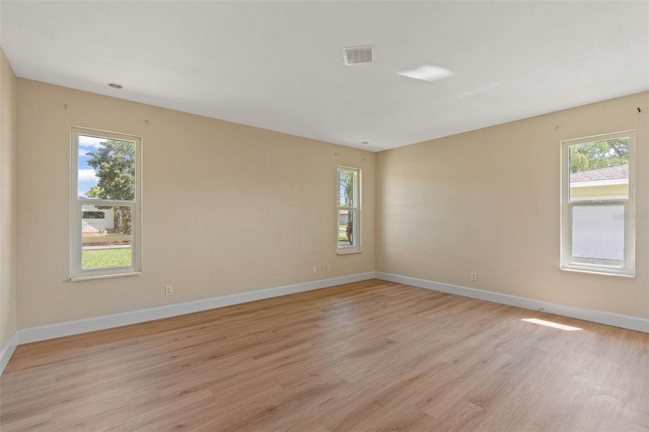 825 Wells Drive, South Daytona, FL 32119 Photo