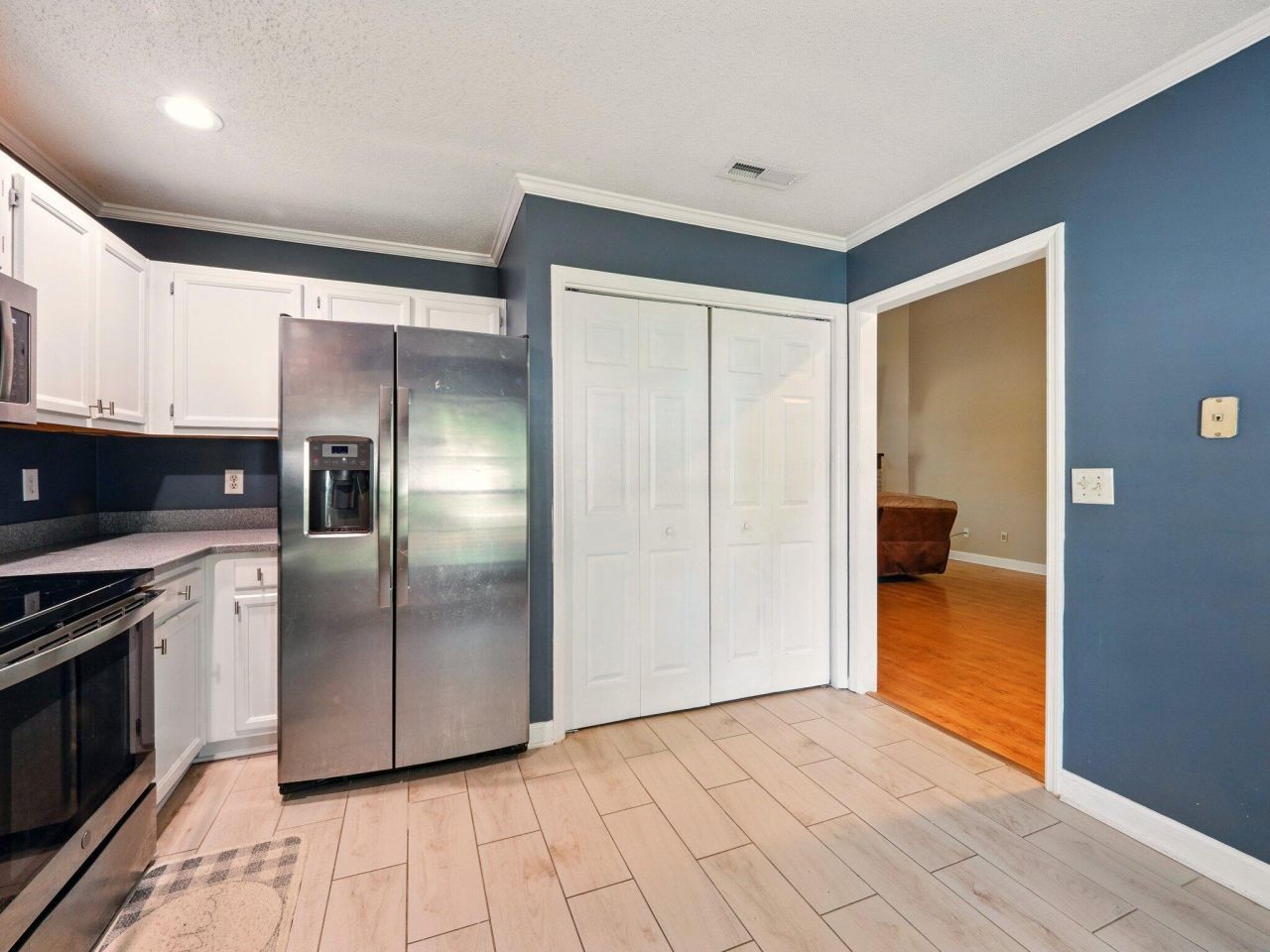 113 Mapperton Court Photo 12