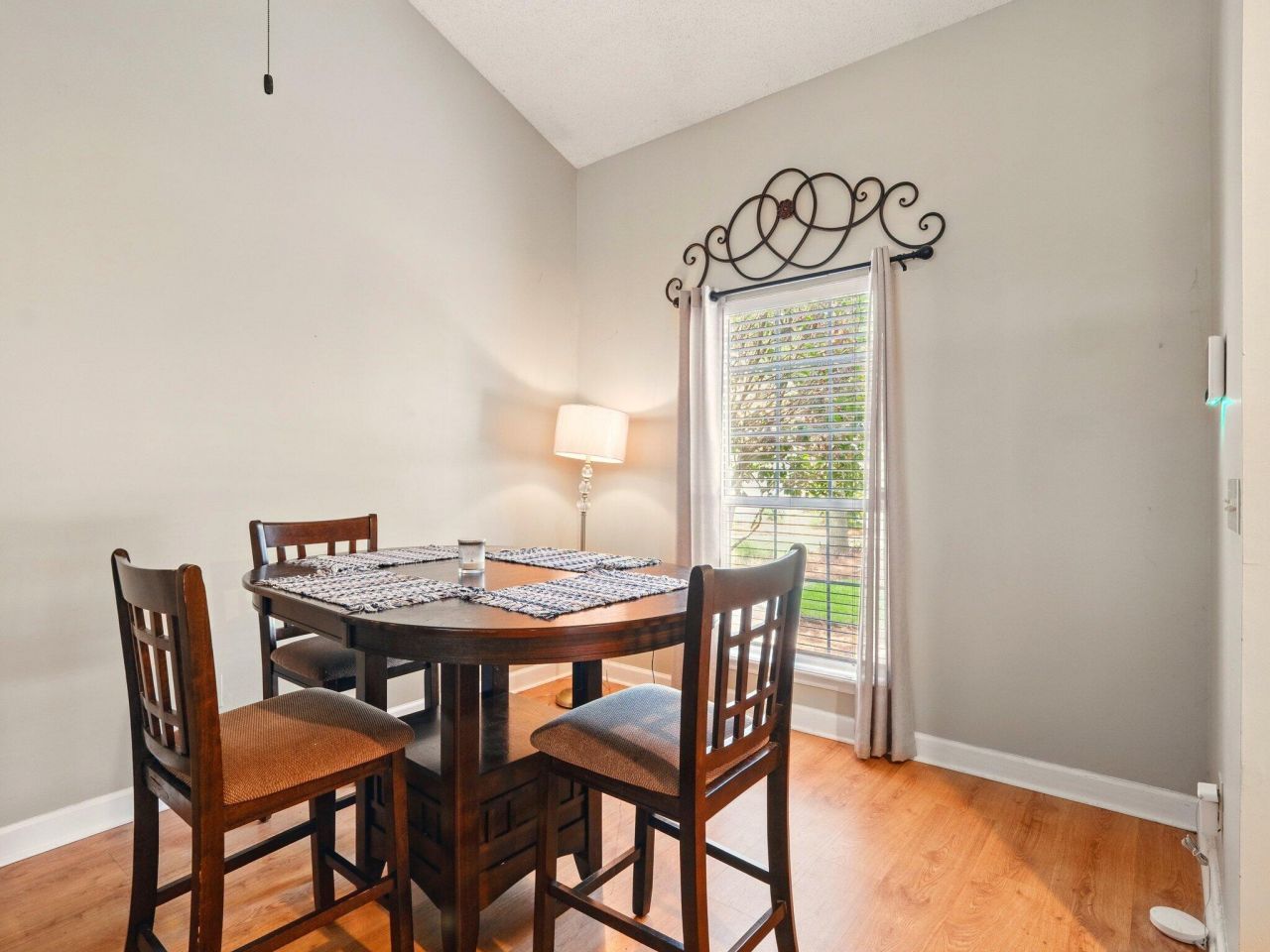 113 Mapperton Court Photo 25