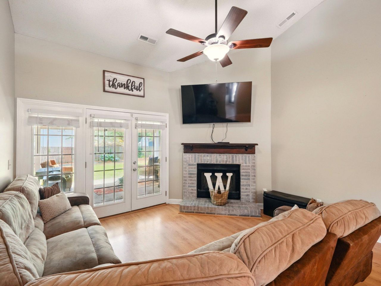 113 Mapperton Court Photo 7