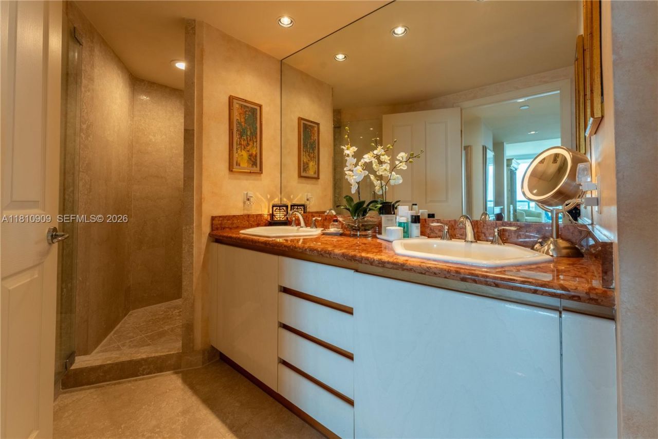 2127 Brickell Ave, Unit 3304, Miami, FL 33129 Photo