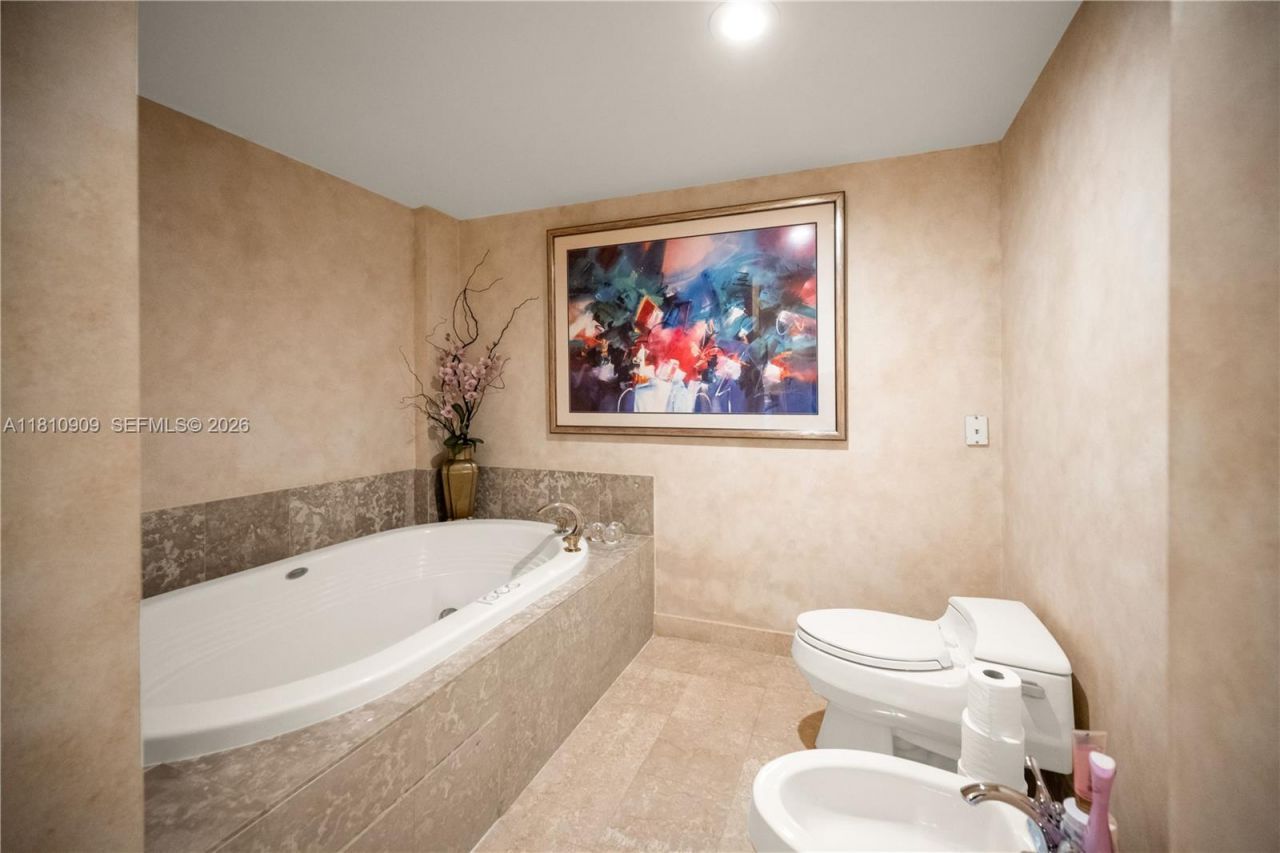 2127 Brickell Ave, Unit 3304, Miami, FL 33129 Photo