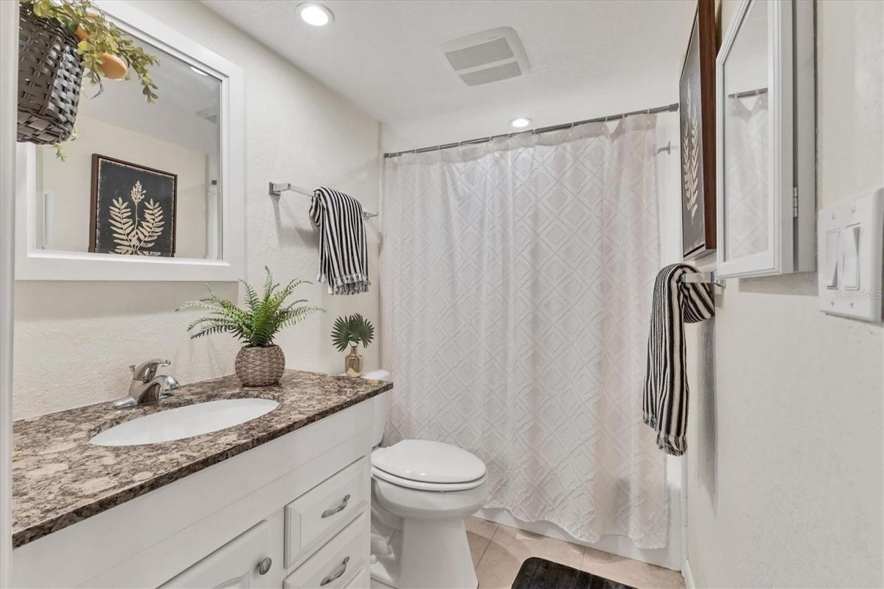 6501 Mourning Dove Drive, Unit 215, Bradenton, FL 34210 Photo