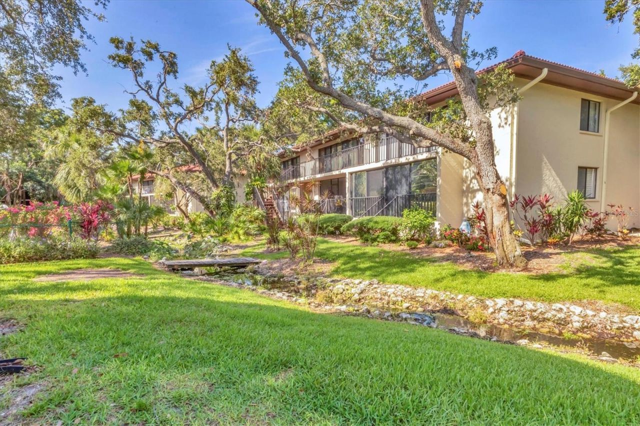 6501 Mourning Dove Drive, Unit 215, Bradenton, FL 34210 Photo