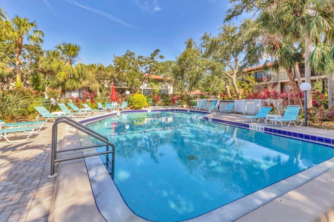 6501 Mourning Dove Drive, Unit 215, Bradenton, FL 34210 Photo