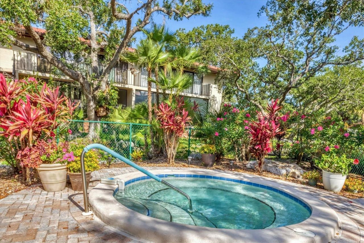 6501 Mourning Dove Drive, Unit 215, Bradenton, FL 34210 Photo