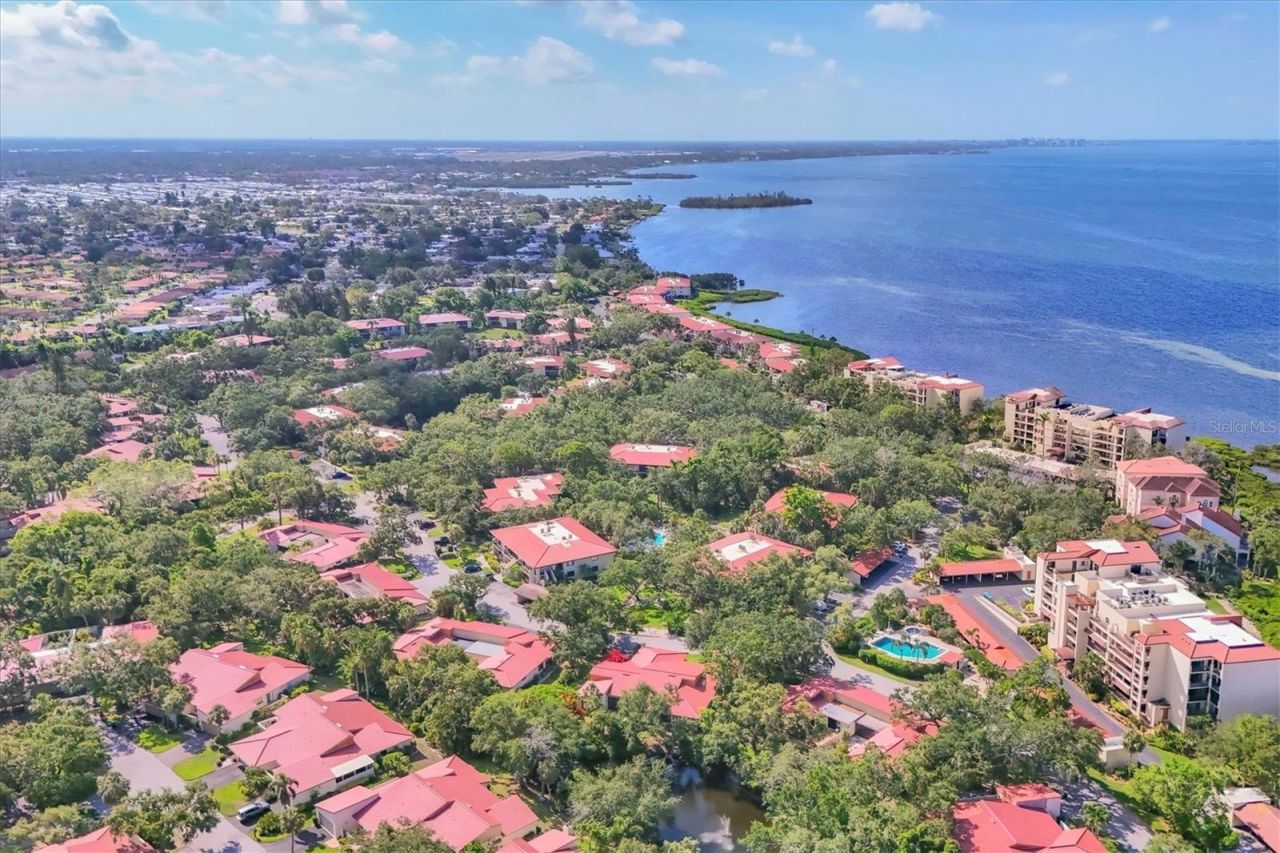 6501 Mourning Dove Drive, Unit 215, Bradenton, FL 34210 Photo