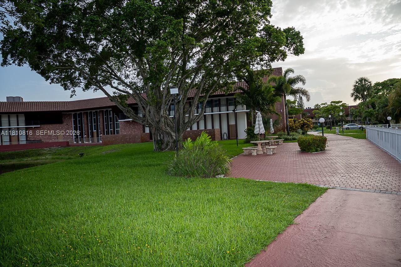 2861 NW 47th Ter, Unit 201A, Lauderdale Lakes, FL 33313 Photo