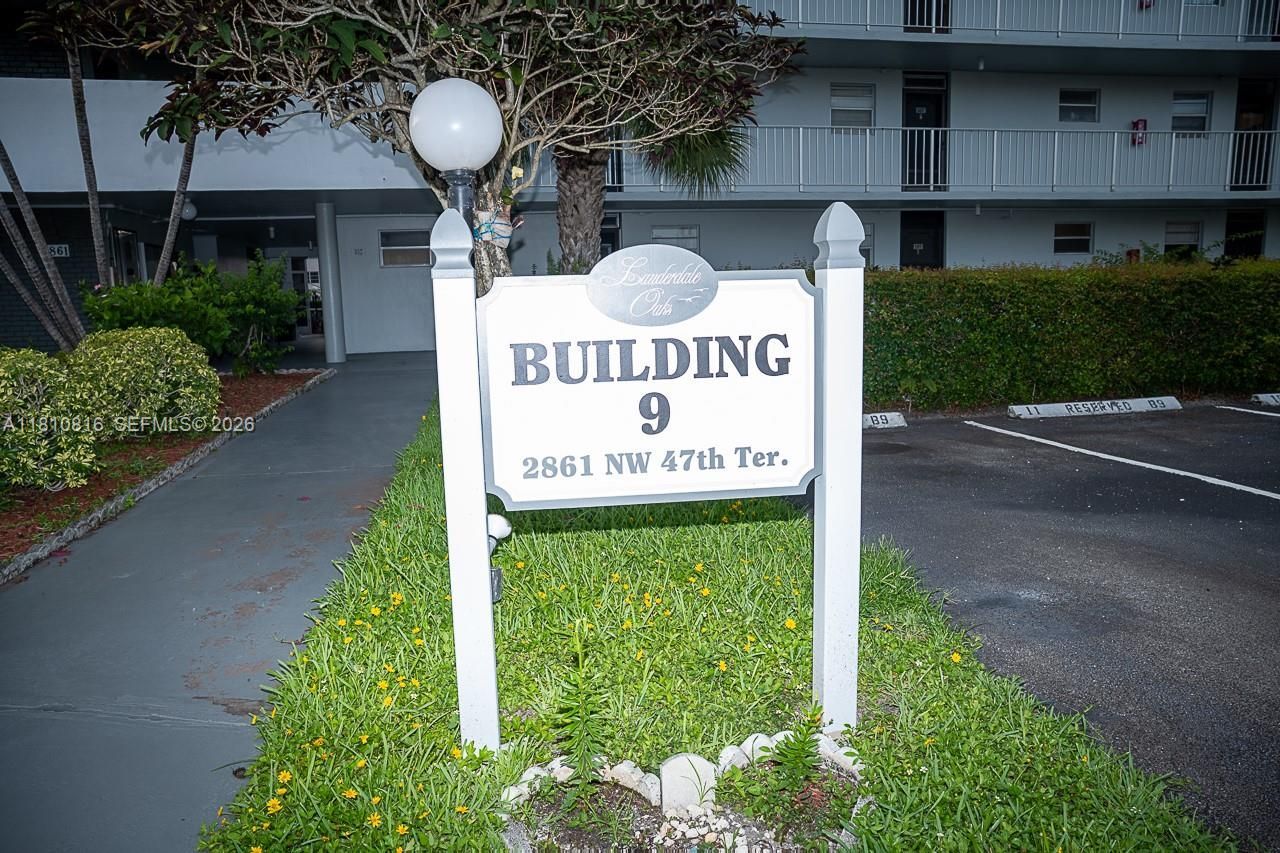 2861 NW 47th Ter, Unit 201A, Lauderdale Lakes, FL 33313 Photo