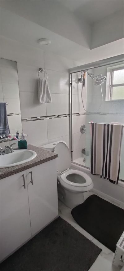 2861 NW 47th Ter, Unit 201A, Lauderdale Lakes, FL 33313 Photo