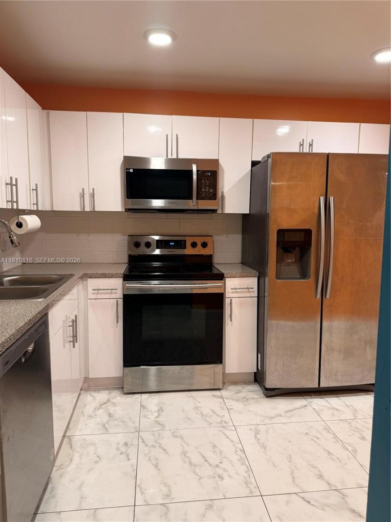 2861 NW 47th Ter, Unit 201A, Lauderdale Lakes, FL 33313 Photo