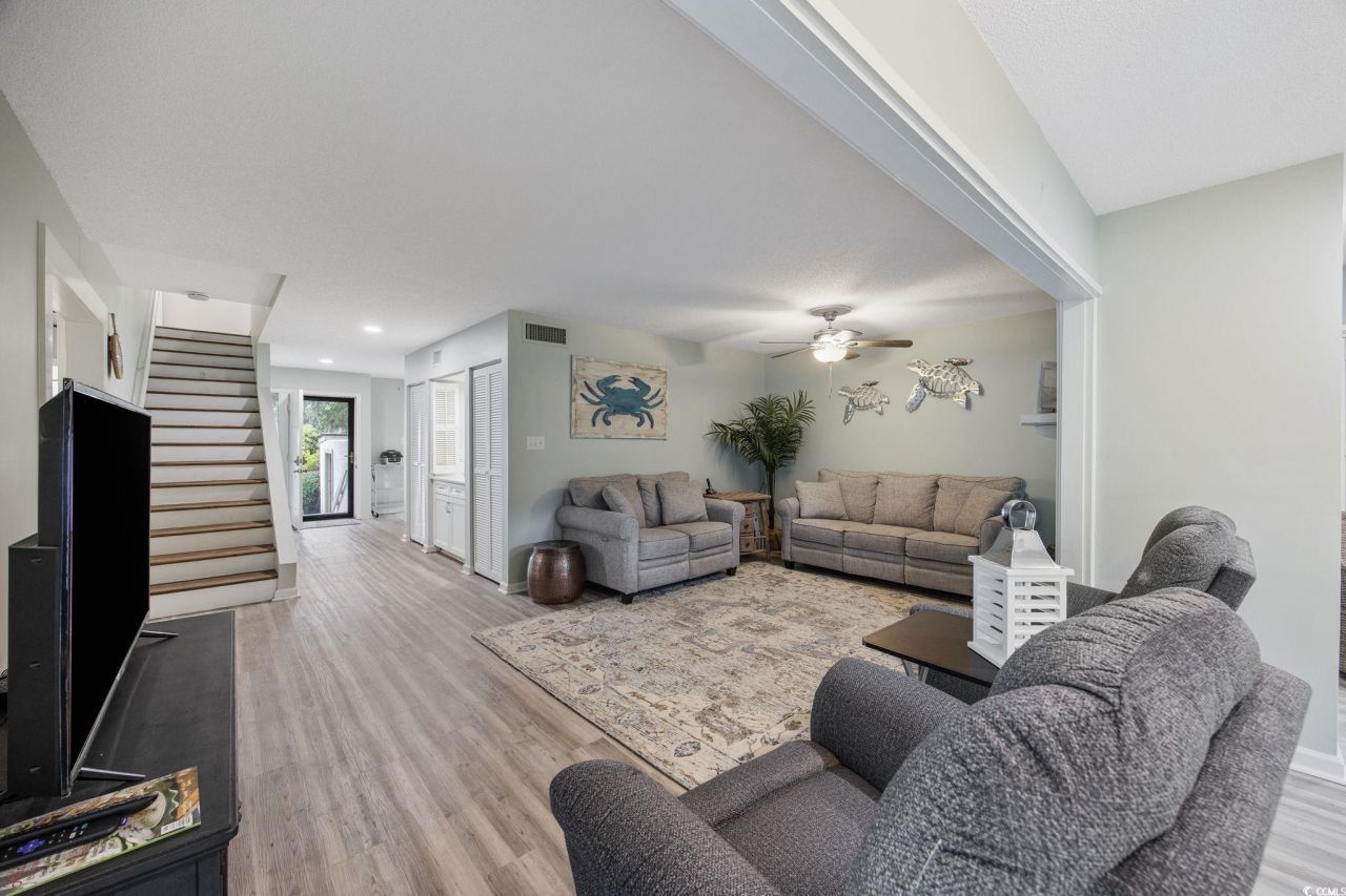 64 Bamboo Loop Photo 16