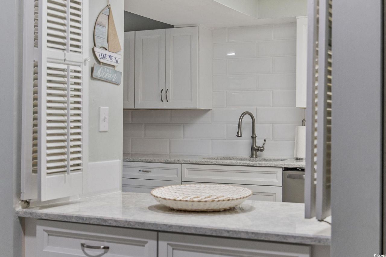 64 Bamboo Loop Photo 8