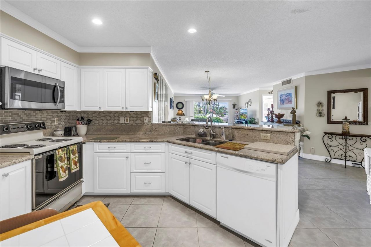 6011 Bahia Del Mar Boulevard, Unit 158, Saint Petersburg, FL 33715 Photo