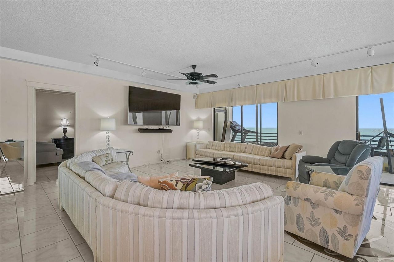 1100 Benjamin Franklin Drive, Unit 802, Sarasota, FL 34236 Photo