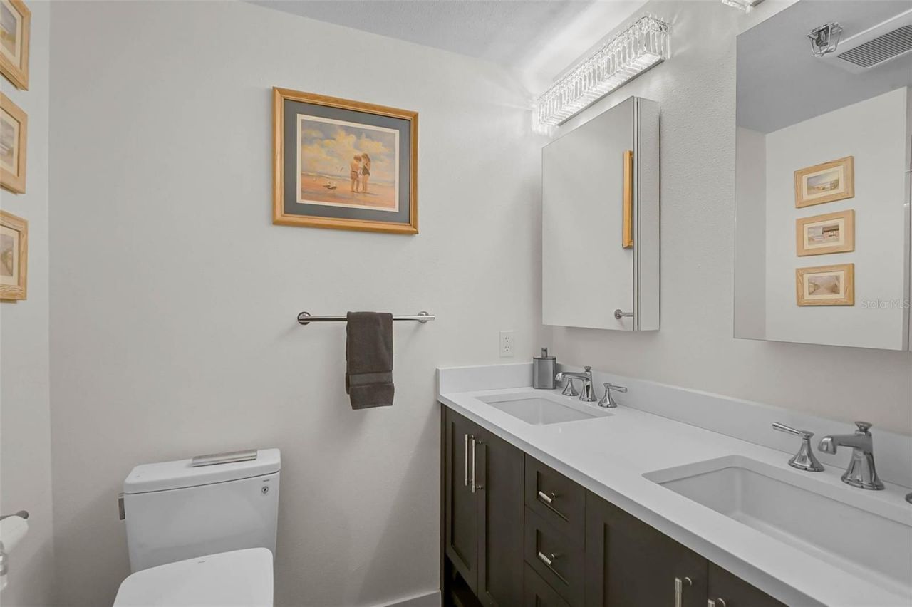 1100 Benjamin Franklin Drive, Unit 802, Sarasota, FL 34236 Photo