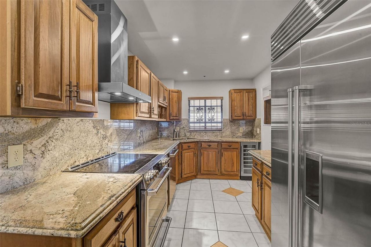 1100 Benjamin Franklin Drive, Unit 802, Sarasota, FL 34236 Photo