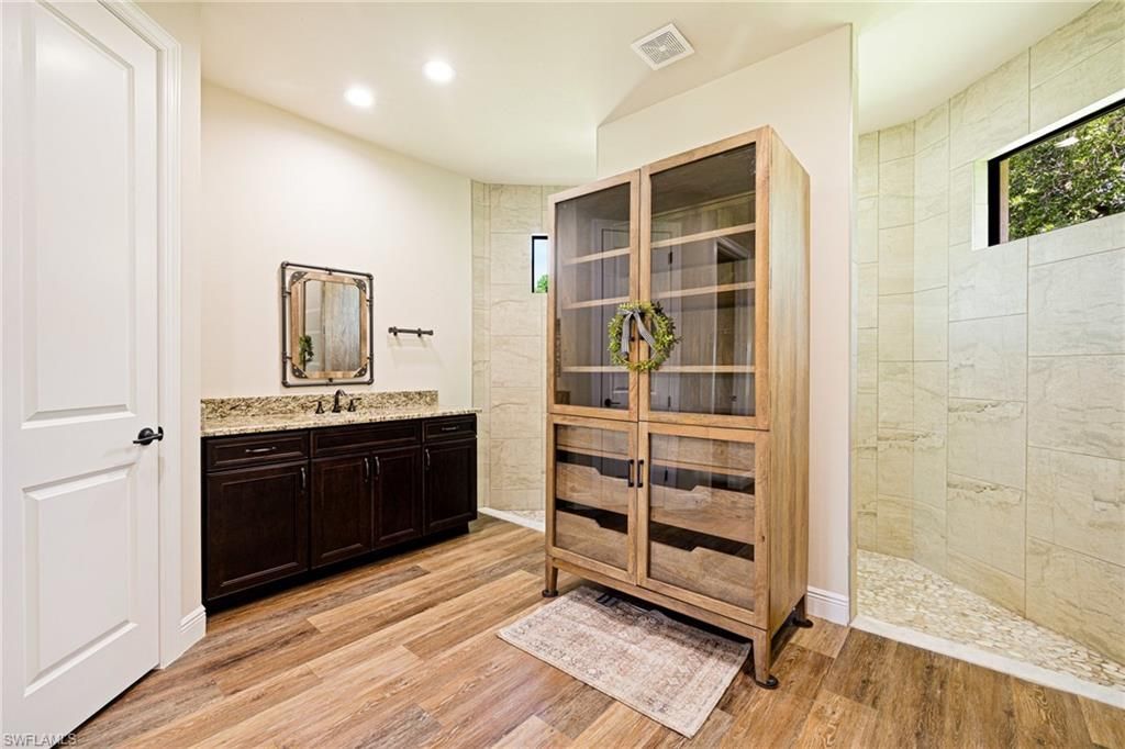 16630 Willow Point Ct, Alva, FL 33920 Photo