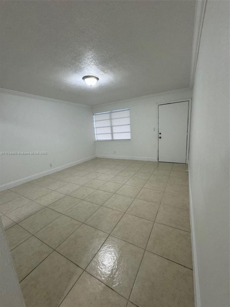 11195 SW 1st St, Unit 314, Sweetwater, FL 33174 Photo