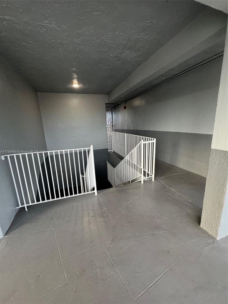 11195 SW 1st St, Unit 314, Sweetwater, FL 33174 Photo