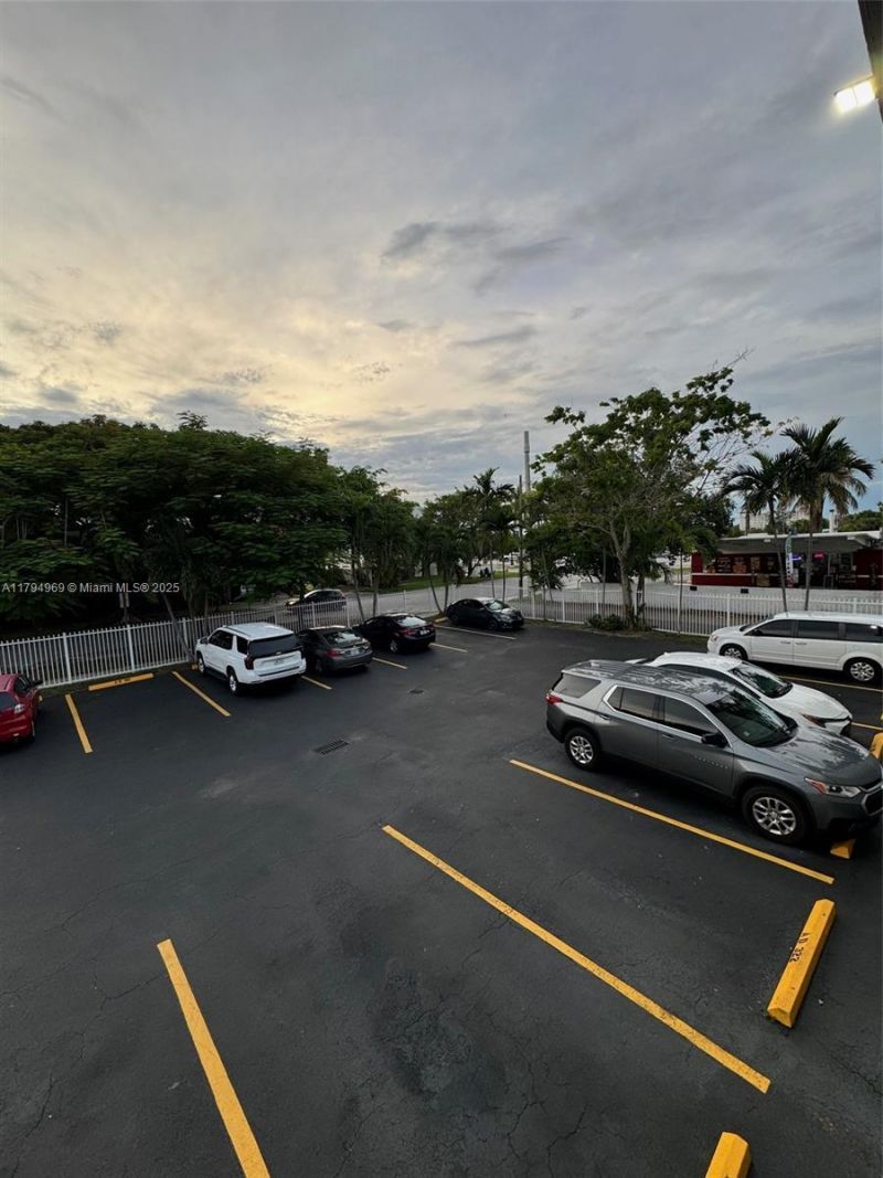 11195 SW 1st St, Unit 314, Sweetwater, FL 33174 Photo