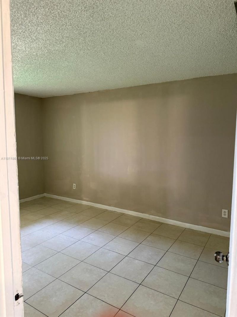 6023 10th Ave N, Unit 215, Greenacres, FL 33463 Photo