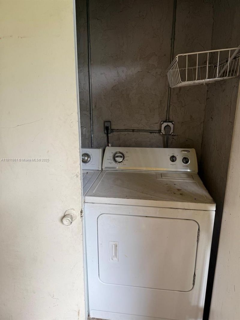 6023 10th Ave N, Unit 215, Greenacres, FL 33463 Photo