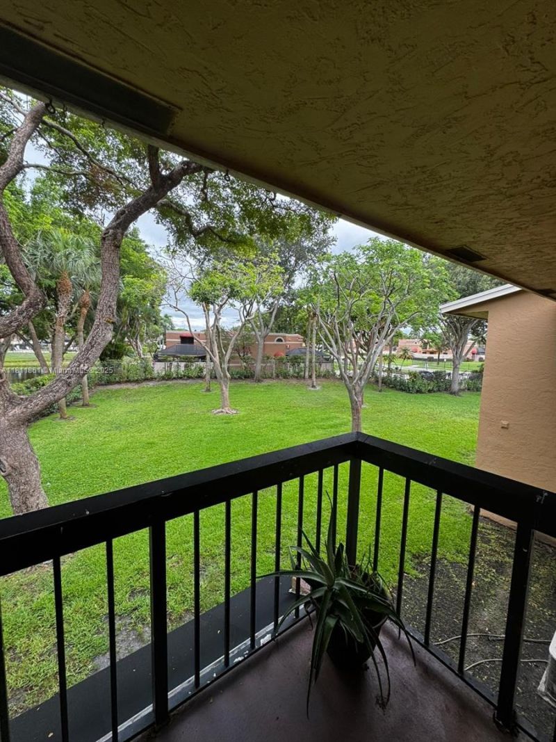 6023 10th Ave N, Unit 215, Greenacres, FL 33463 Photo