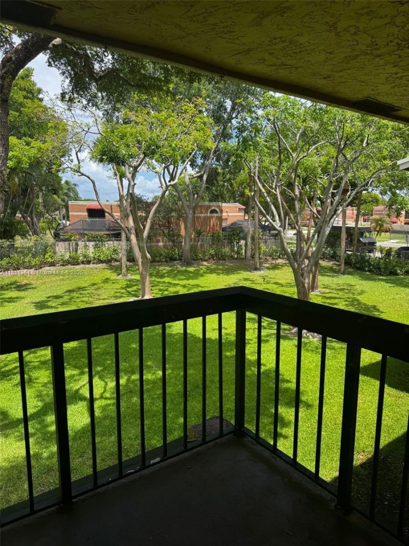 6023 10th Ave N, Unit 215, Greenacres, FL 33463 Photo