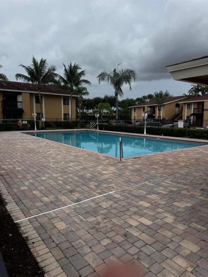 6023 10th Ave N, Unit 215, Greenacres, FL 33463 Photo