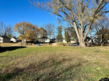 47 ALDEN Avenue W, Emmett Township, Mi 49014