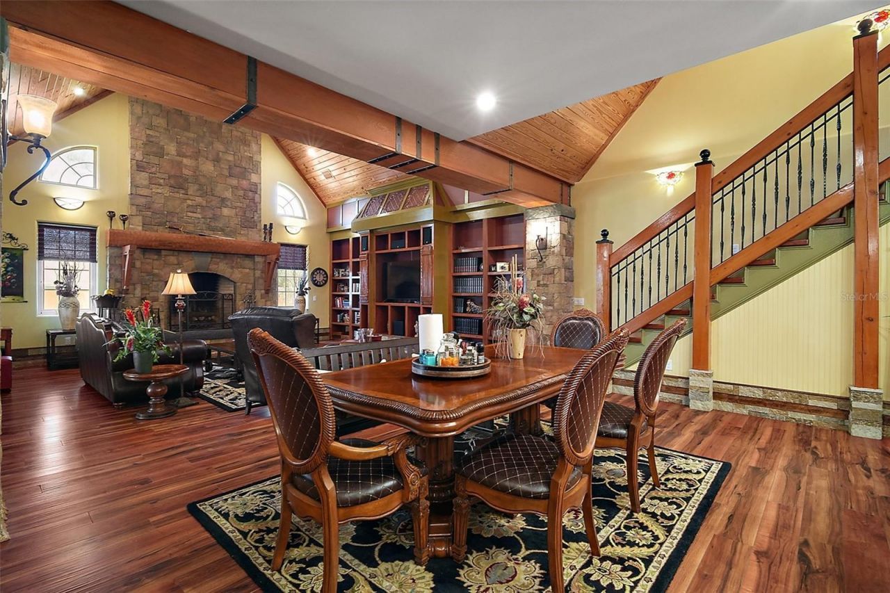 707 S Dixie Drive, Howey in the Hills, FL 34737 Photo