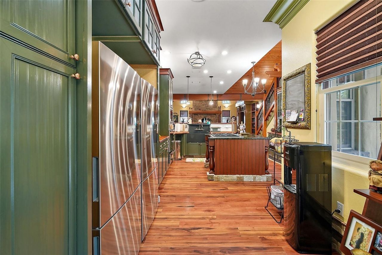 707 S Dixie Drive, Howey in the Hills, FL 34737 Photo