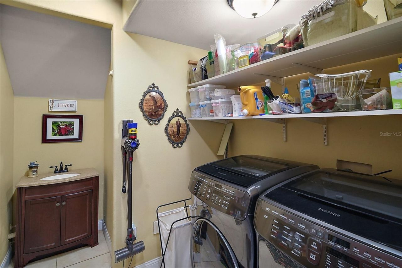 707 S Dixie Drive, Howey in the Hills, FL 34737 Photo