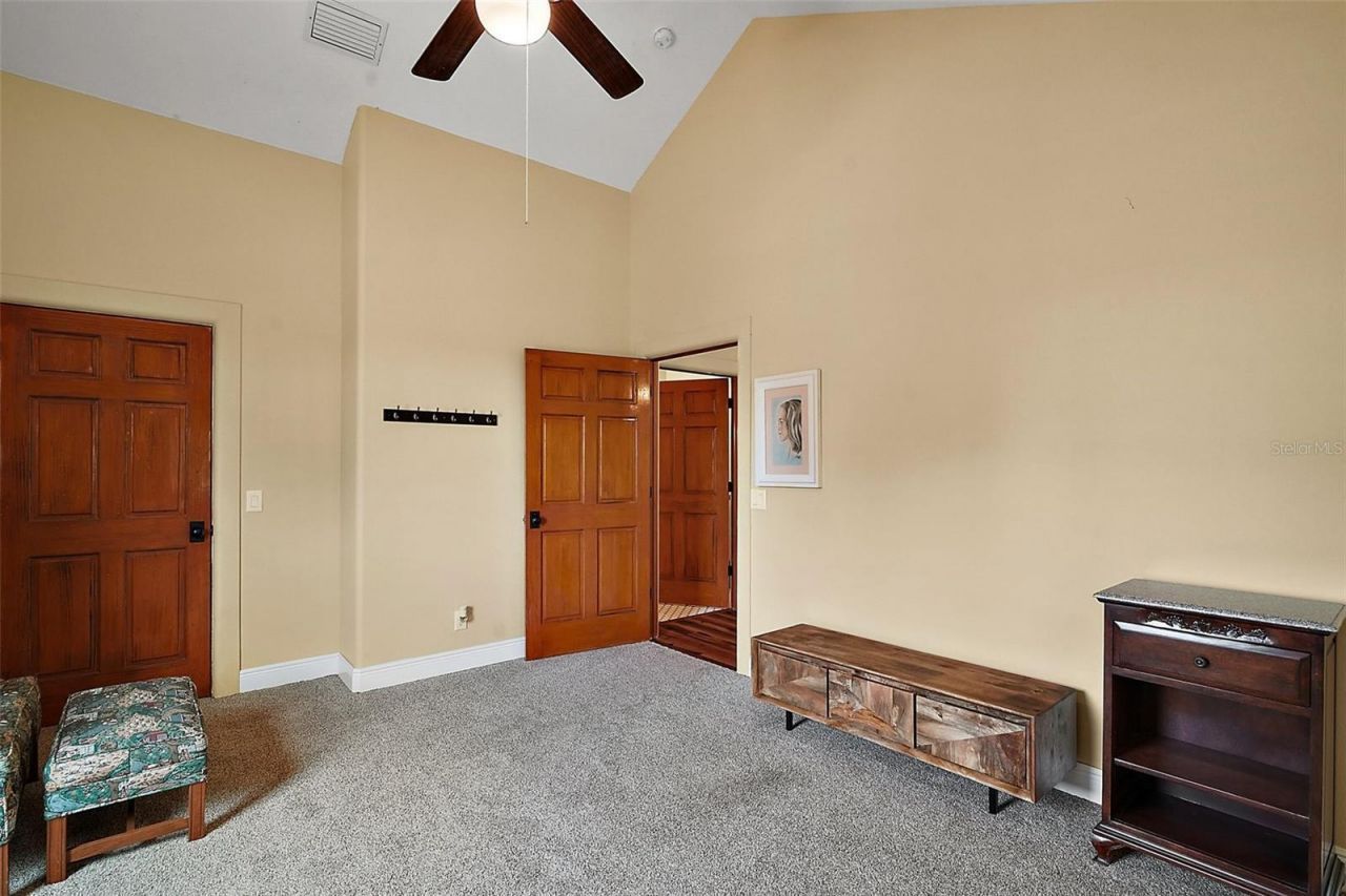 707 S Dixie Drive, Howey in the Hills, FL 34737 Photo